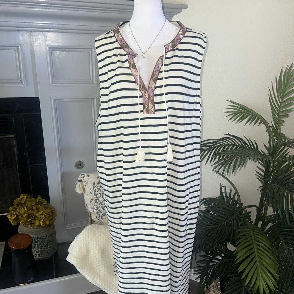 Ava & Viv Black and White Striped Dress